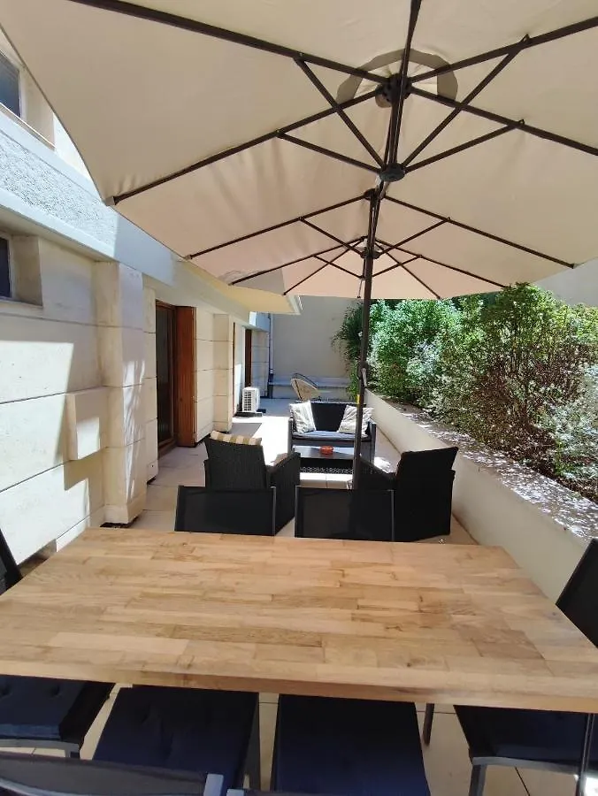 Apartamento Le Thiers-Temps - Ac Clim - Grande Terrasse - Proche Theatres Aviñón Francia