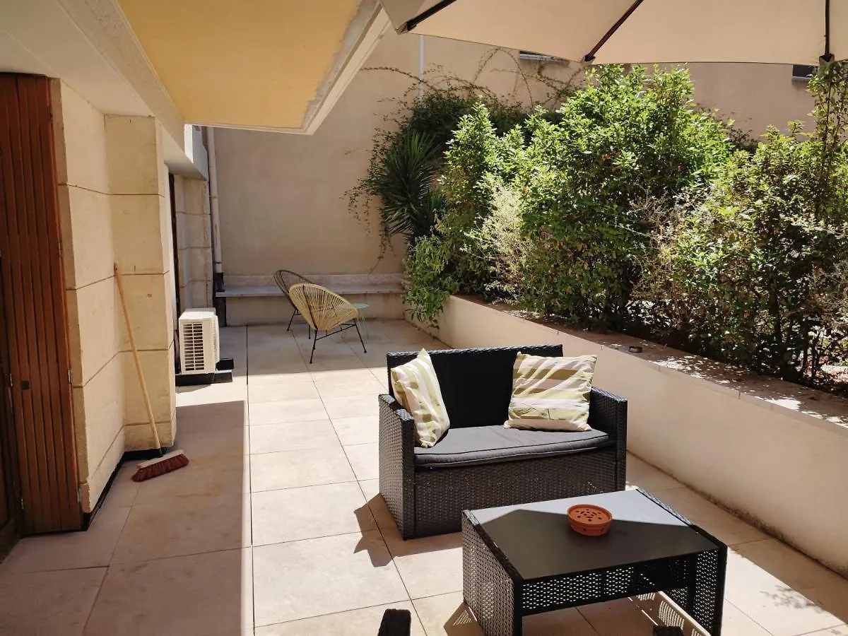 Apartamento Le Thiers-Temps - Ac Clim - Grande Terrasse - Proche Theatres Aviñón